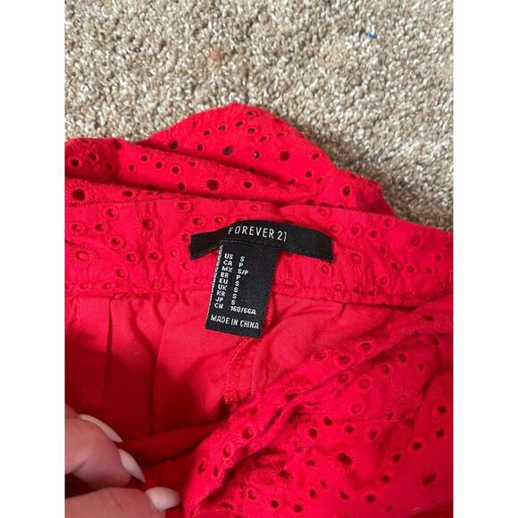 Forever 21 red shorts eyelet patterned zip up SZ SM high waisted lightweight - Picture 6 of 6
